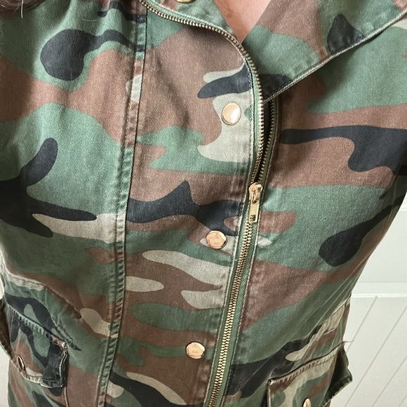 Forever 21 Camo Long Double-Breasted Utility Jacket Size L - Picture 6 of 11